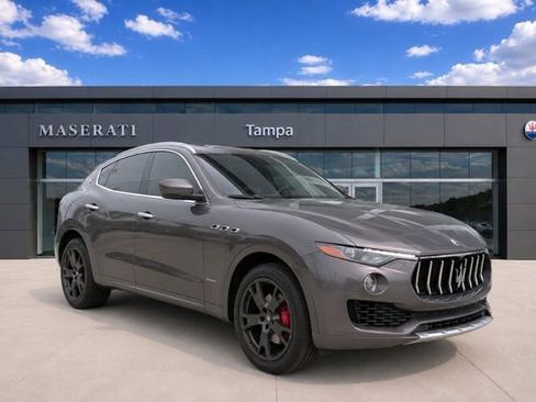 Used 2018 Maserati Levante GranLusso AWD/4WD image 1