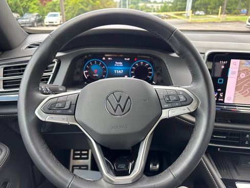 Used 2026 Volkswagen Atlas Cross Sport SEL Premium R-Line AWD/4WD image 16