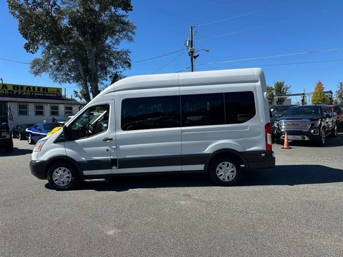 Used 2018 Ford Transit 350 XLT image 4
