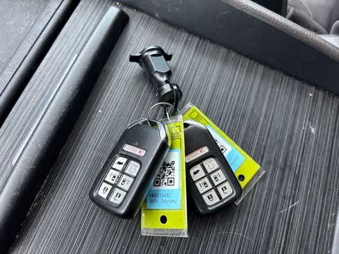 Used 2019 Honda Odyssey EX image 25