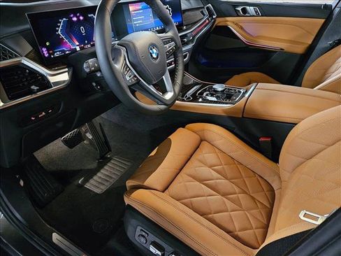 New 2026 BMW X5 xDrive50e image 9