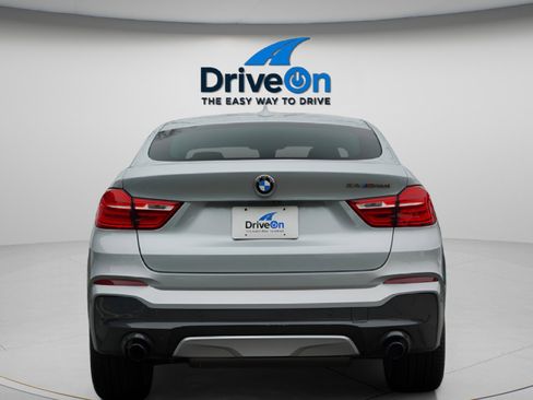 Used 2018 BMW X4 M40i image 9