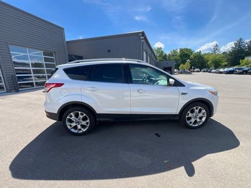 Used 2015 Ford Escape Titanium w/ Equipment Group 301A AWD/4WD image 4