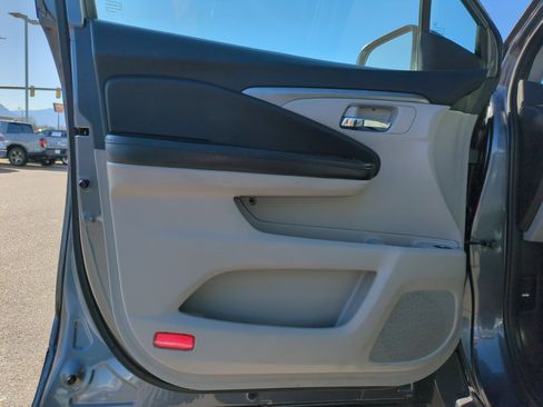 Used 2016 Honda Pilot EX image 14