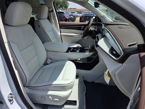 Used 2026 Buick Enclave Avenir w/ Super Cruise Package AWD/4WD image 17