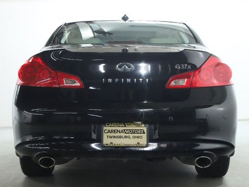 Used 2011 INFINITI G37 X w/ Premium Pkg image 7
