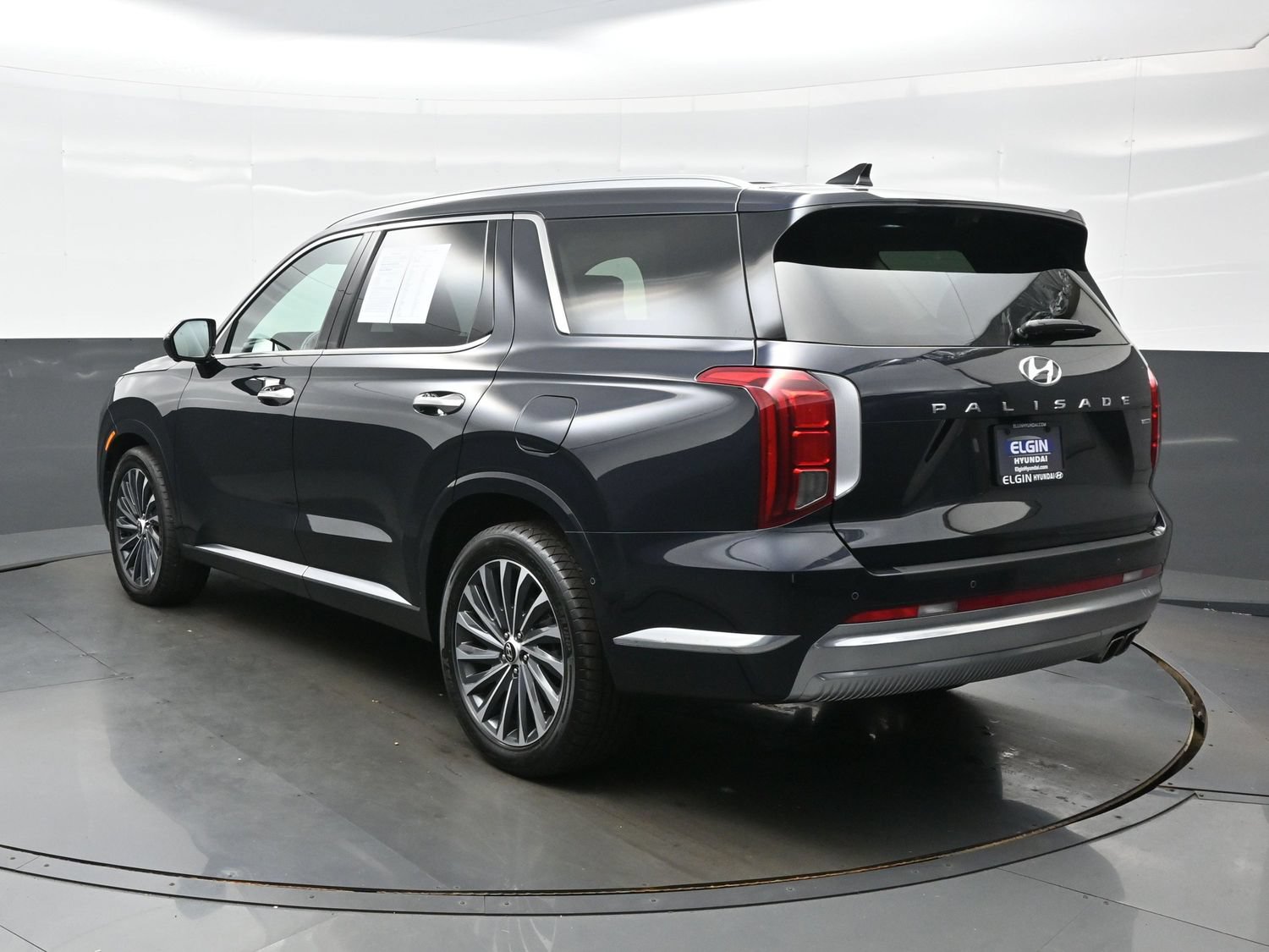 Certified 2024 Hyundai Palisade Calligraphy AWD/4WD image 4