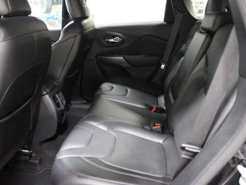 Used 2019 Jeep Cherokee Limited AWD/4WD image 21