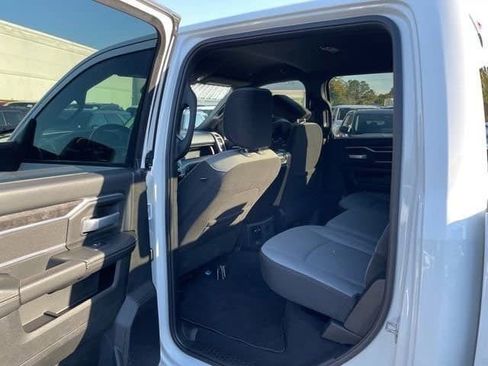 Used 2024 RAM 2500 Big Horn image 10