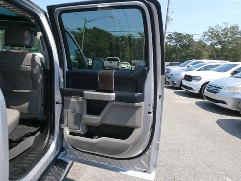 Used 2017 Ford F150 Lariat w/ Equipment Group 501A Mid AWD/4WD image 29