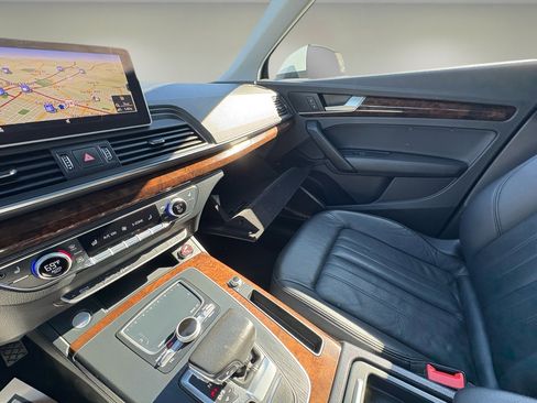 Used 2018 Audi Q5 2.0T Premium image 16