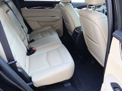 Used 2017 Cadillac XT5 Luxury w/ Driver Awareness Package FWD image 19