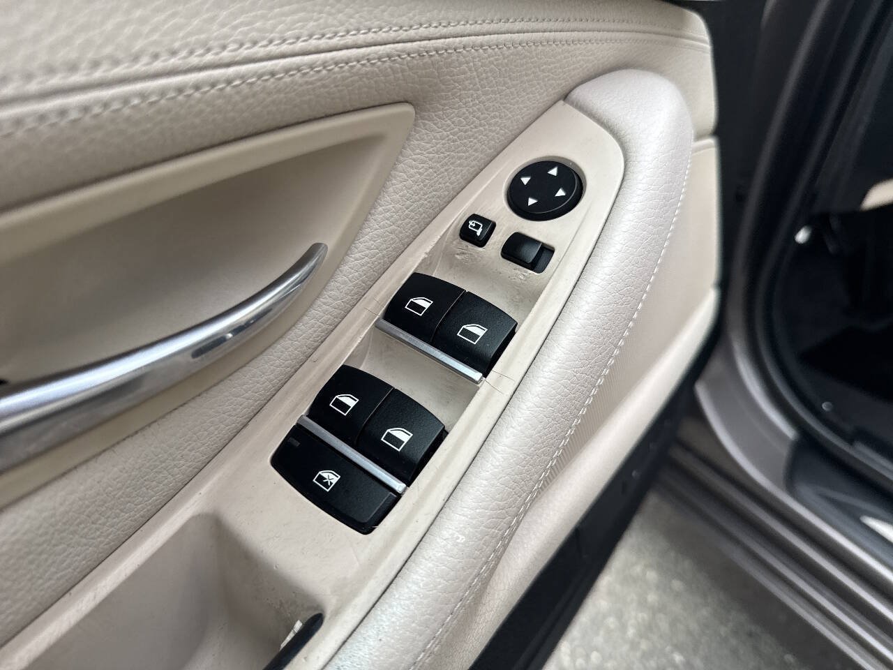 Used 2012 BMW 528i xDrive Sedan AWD/4WD image 28