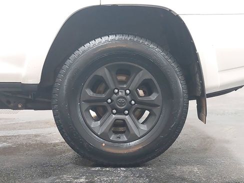 Used 2021 Toyota 4Runner SR5 Premium image 35