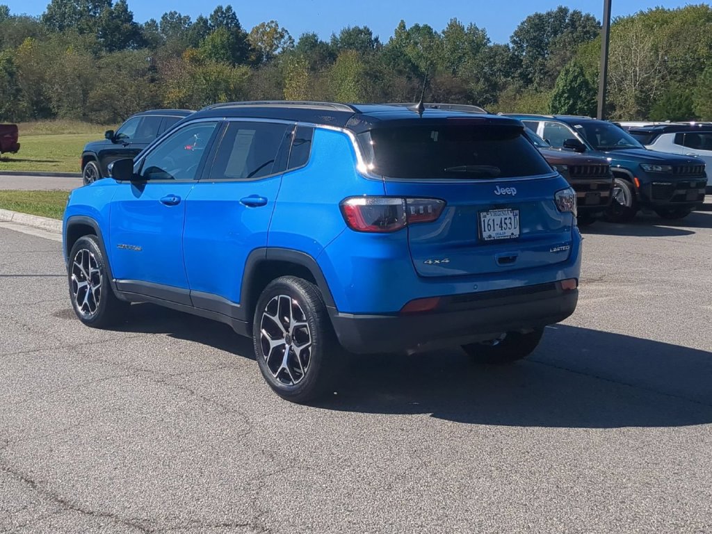 Certified 2025 Jeep Compass Limited AWD/4WD image 3