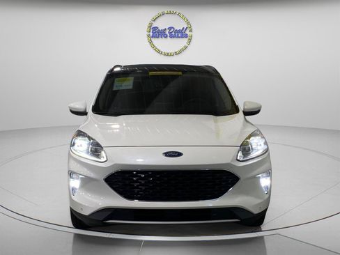 Used 2020 Ford Escape Titanium FWD image 8