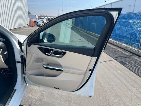 Certified 2024 Mercedes-Benz C 300 4MATIC Sedan image 23