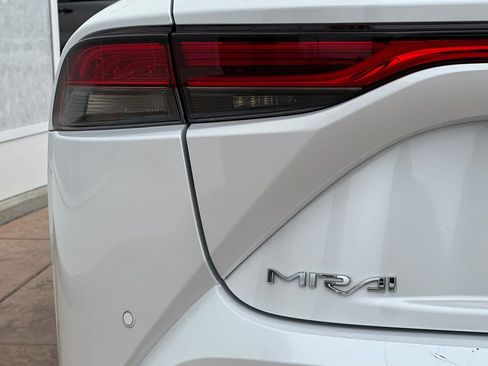Certified 2021 Toyota Mirai XLE w/ Advanced Technology Package image 35