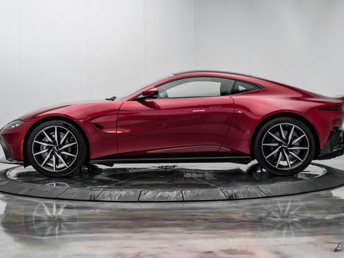 Used 2019 Aston Martin V8 Vantage Coupe RWD image 8