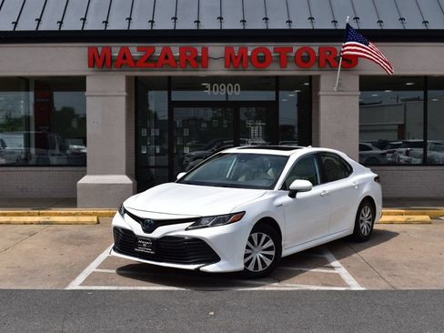 Used 2020 Toyota Camry LE w/ Sunroof Package FWD image 2