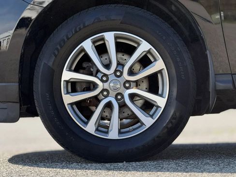 Used 2013 Nissan Pathfinder SV AWD/4WD image 32