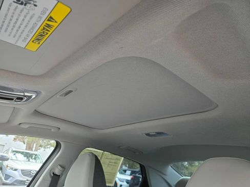 Used 2023 Hyundai Elantra Limited FWD image 13