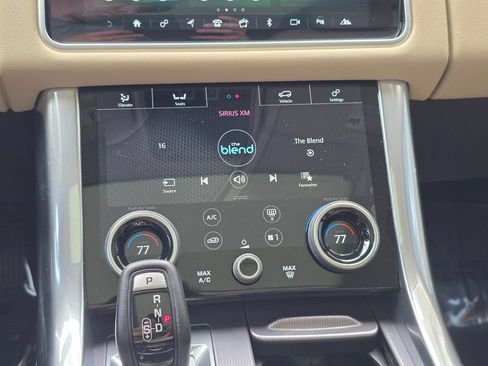 Used 2018 Land Rover Range Rover Sport HSE AWD/4WD image 26