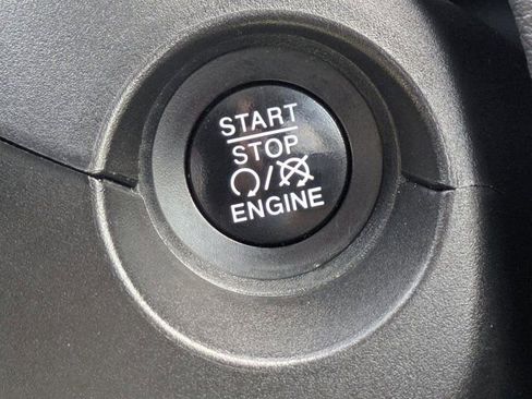 Used 2018 Jeep Compass Limited w/ Navigation Group image 26