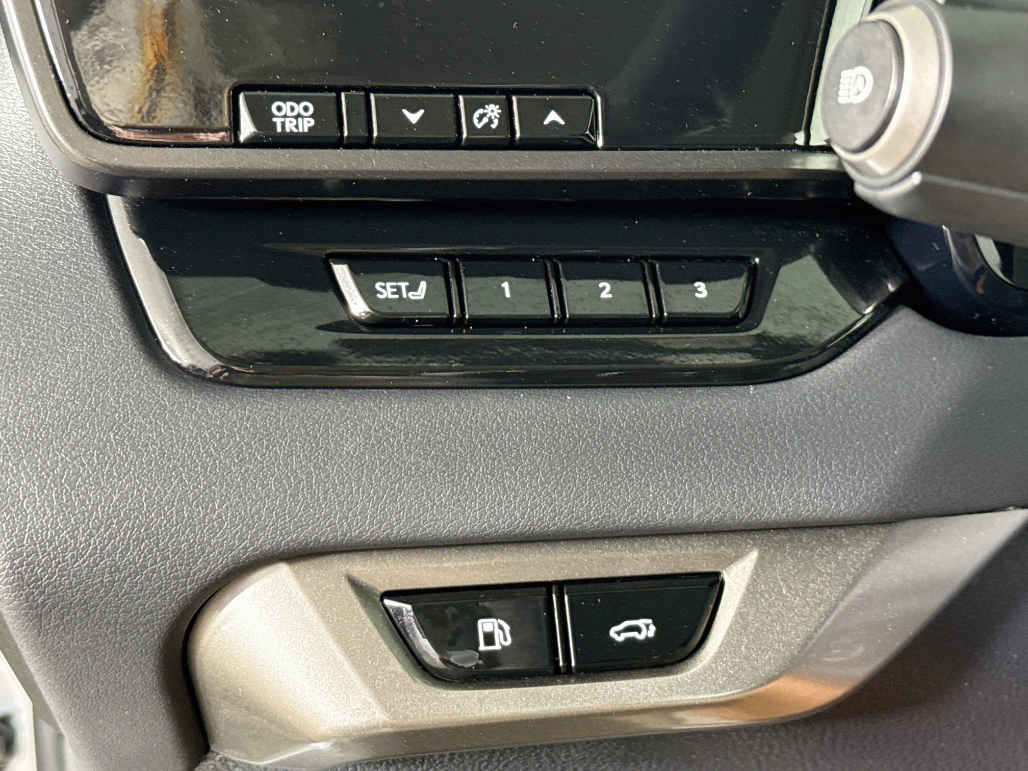Used 2023 Lexus RX 350 Premium w/ Cold Area Package FWD image 9