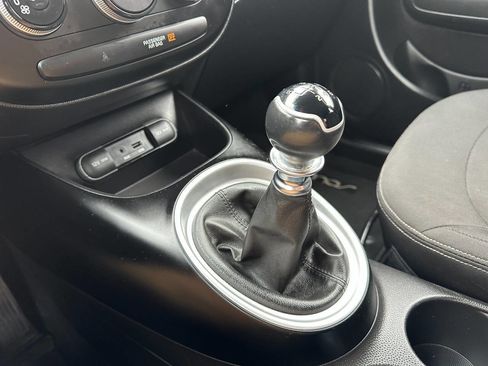 Used 2014 Kia Soul Base 4dr Crossover 6M image 42