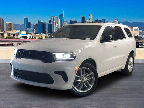 Used 2024 Dodge Durango GT image 2