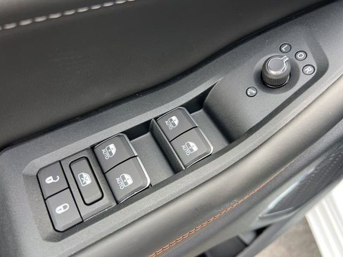 New 2025 Jeep Grand Cherokee Overland w/ Trailer Tow Package image 10