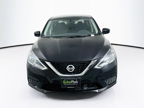 Used 2018 Nissan Sentra SV FWD image 2
