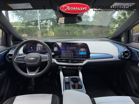 Used 2025 Chevrolet Equinox EV LT FWD image 5