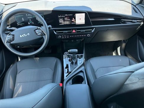New 2025 Kia Niro EX image 15