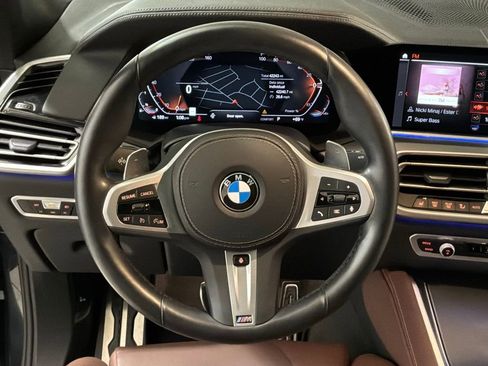 Used 2022 BMW X6 xDrive40i w/ M Sport Package image 12