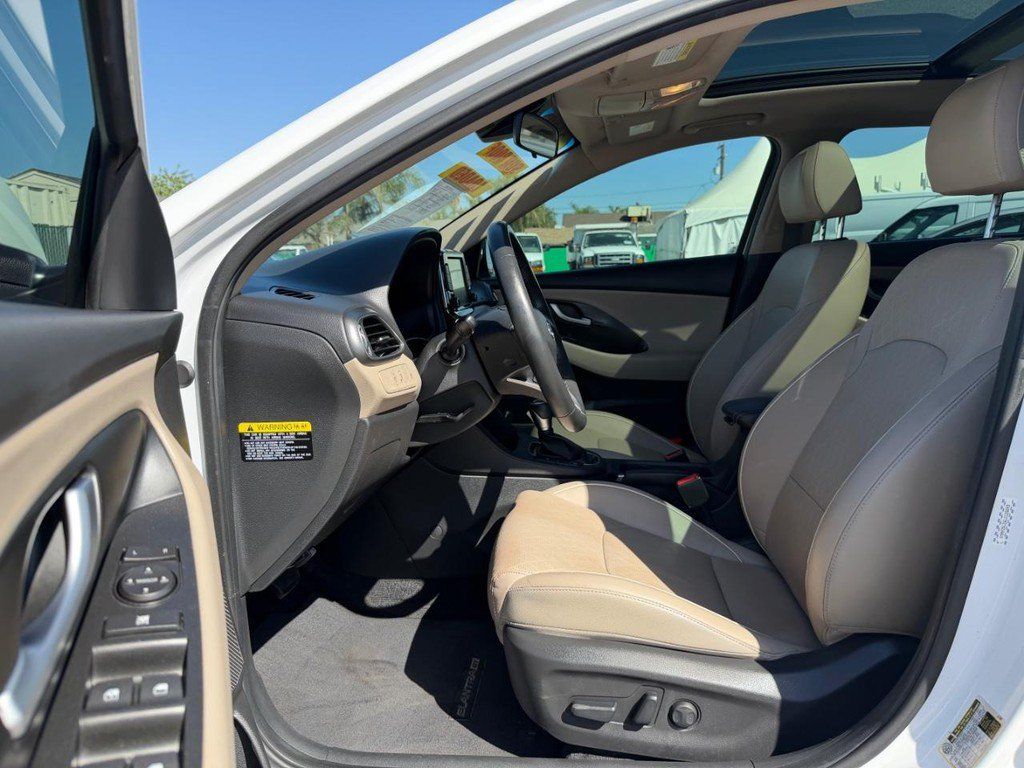 Used 2023 Hyundai Elantra SEL w/ Convenience Package FWD image 57