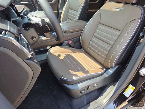 New 2026 GMC Acadia Denali Ultimate AWD/4WD image 28