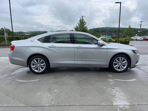Used 2016 Chevrolet Impala LT FWD image 18