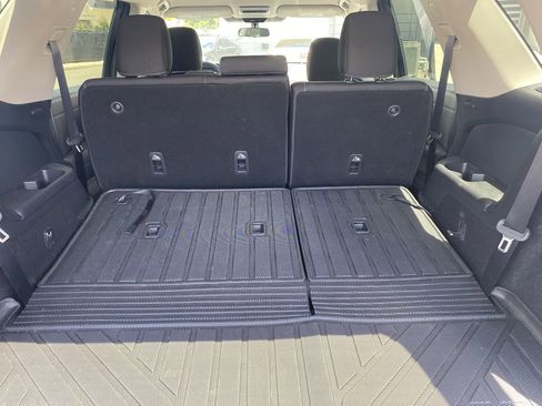 Used 2022 Nissan Pathfinder SV FWD image 21