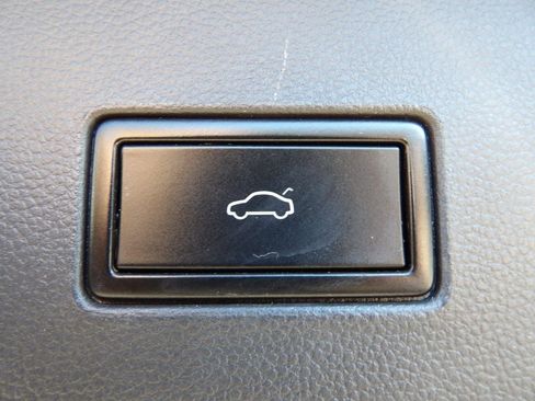 Used 2019 Volkswagen Atlas SE image 26