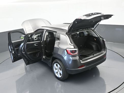 Used 2021 Jeep Compass Latitude w/ Driver Assistance Group image 63