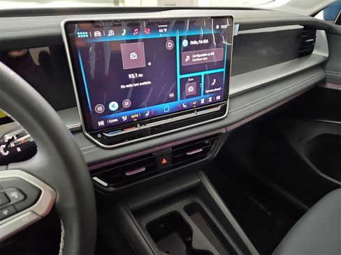 New 2026 Volkswagen Tiguan SE image 29