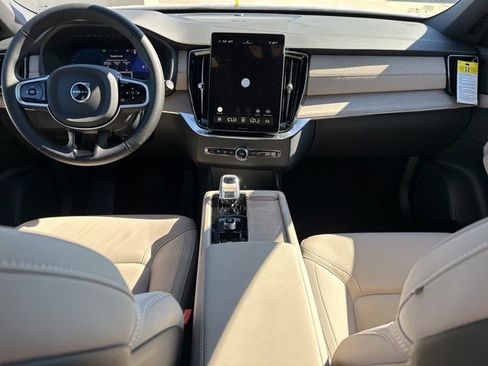 New 2026 Volvo XC90 B5 Plus image 11