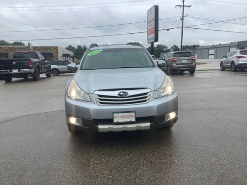 Used 2012 Subaru Outback 3.6R Limited w/ Moonroof Pkg AWD/4WD image 3
