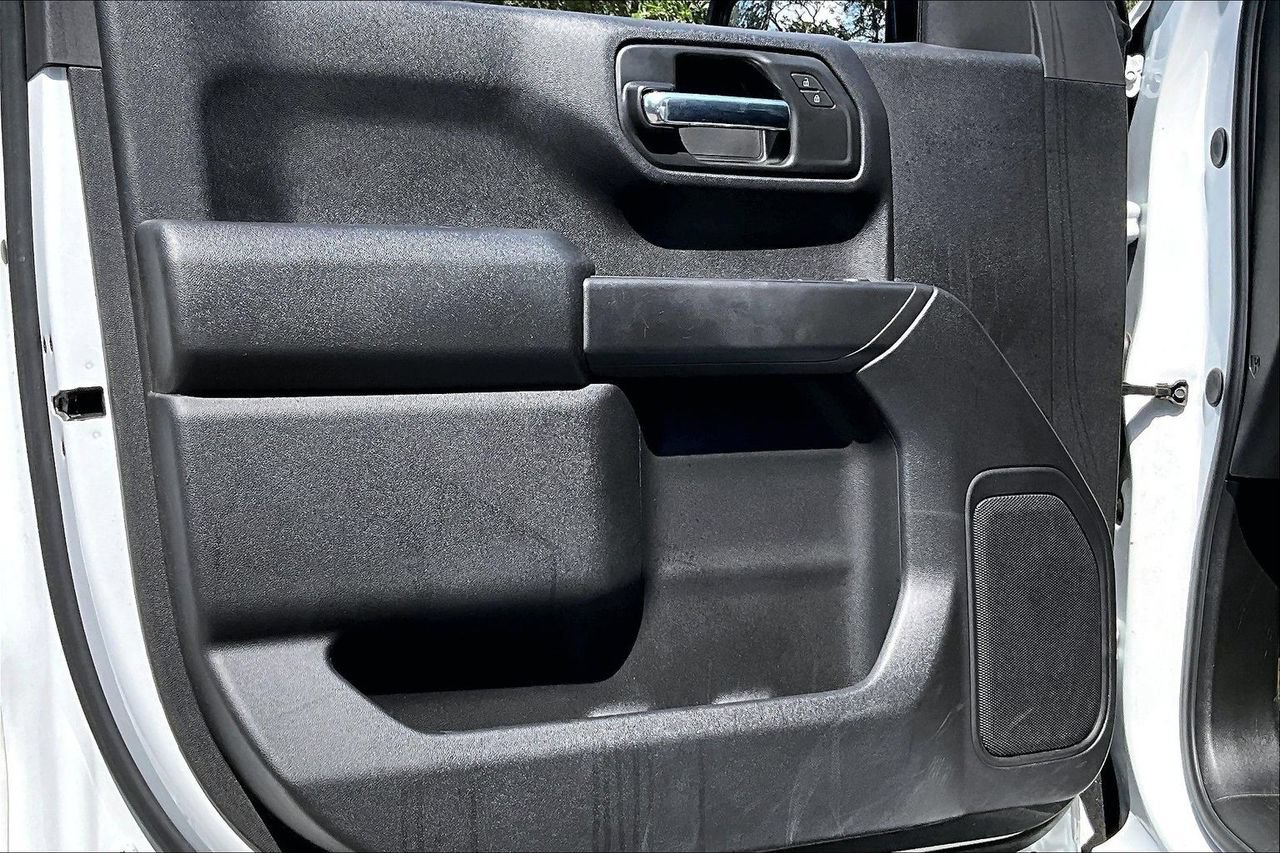 Used 2025 Chevrolet Silverado 1500 Custom AWD/4WD image 17