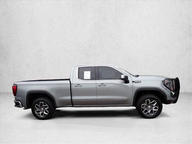Used 2023 GMC Sierra 1500 SLE w/ Preferred Package AWD/4WD image 5