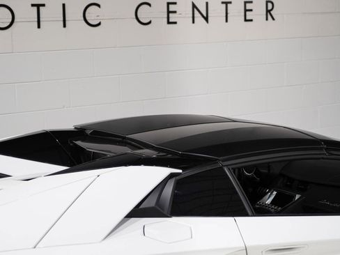 Used 2014 Lamborghini Aventador LP 700-4 image 40