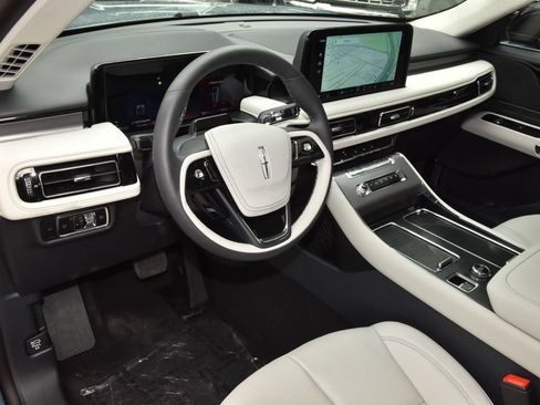 New 2026 Lincoln Aviator 2WD image 34