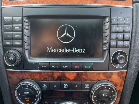 Used 2007 Mercedes-Benz CLK 350 Coupe image 21